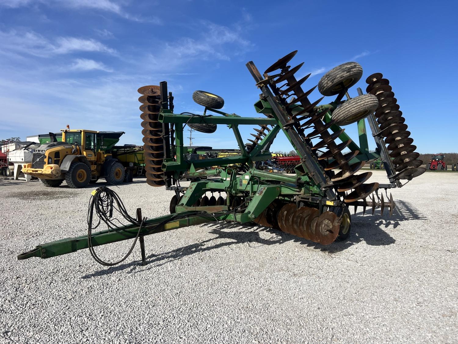 John Deere 630 Disk
