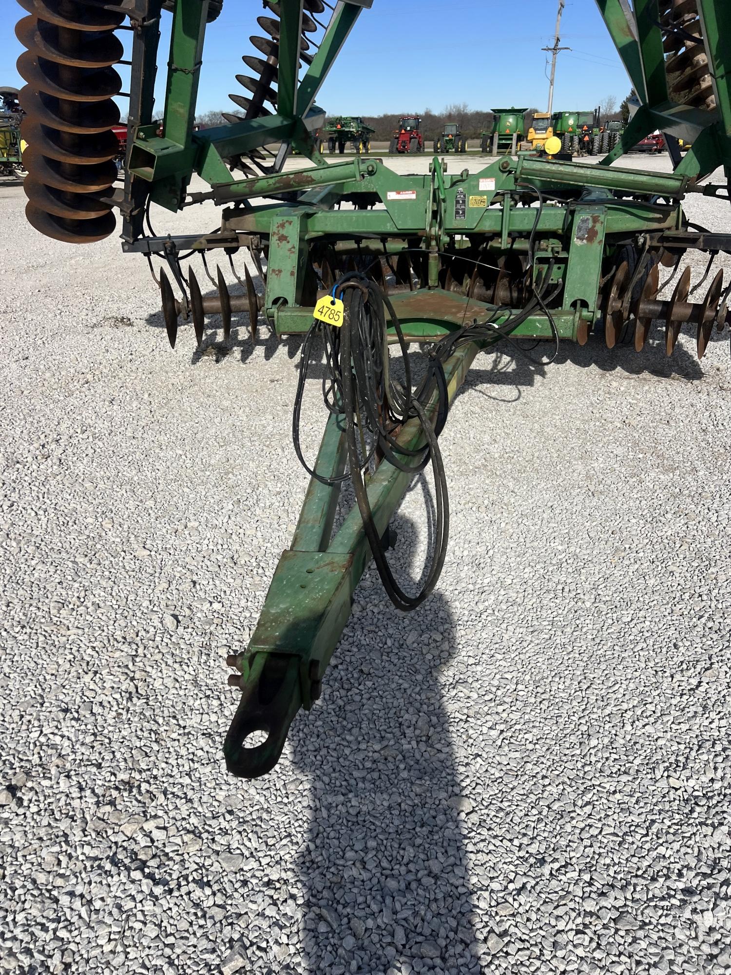 John Deere 630 Disk