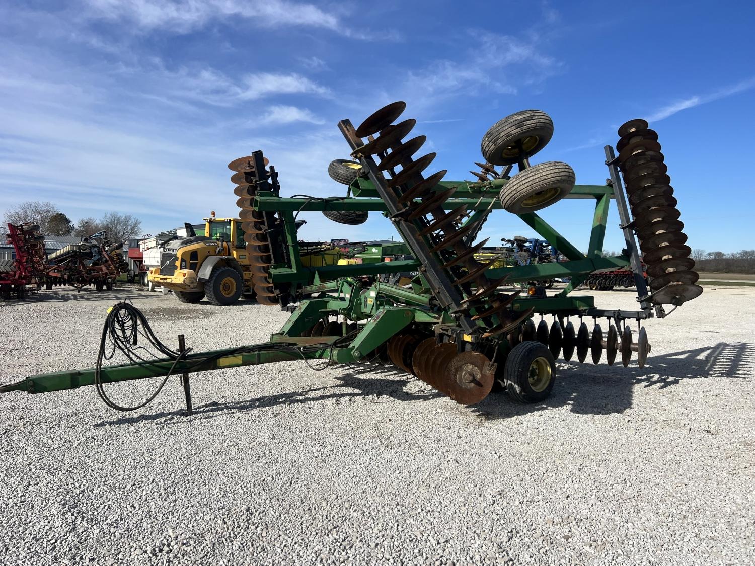 John Deere 630 Disk
