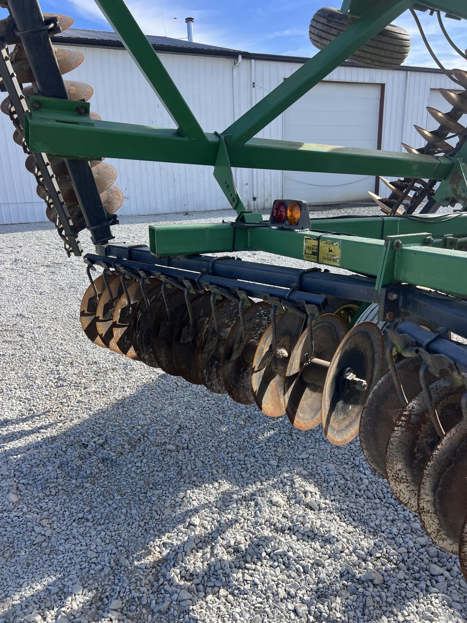 John Deere 630 Disk