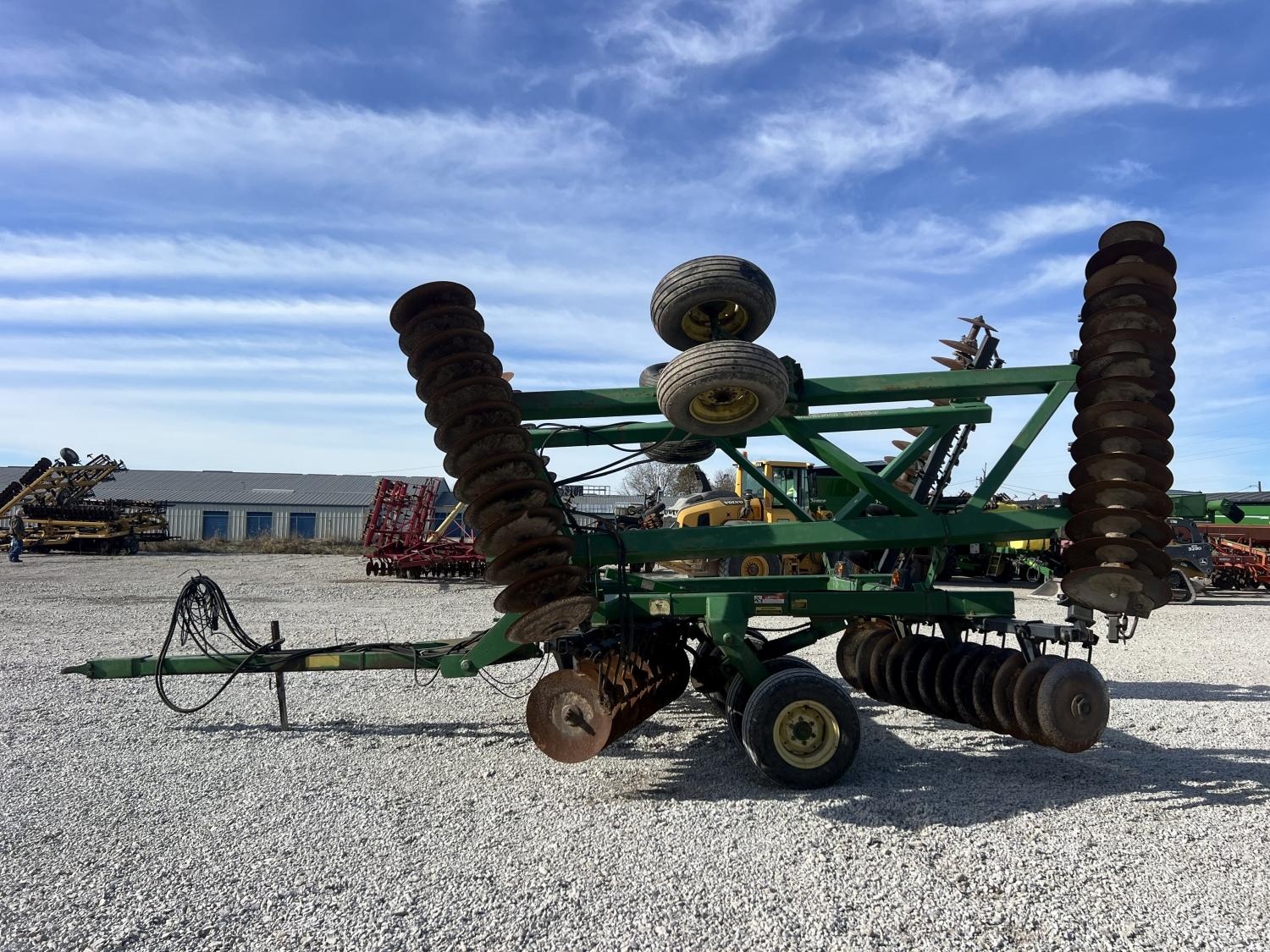 John Deere 630 Disk