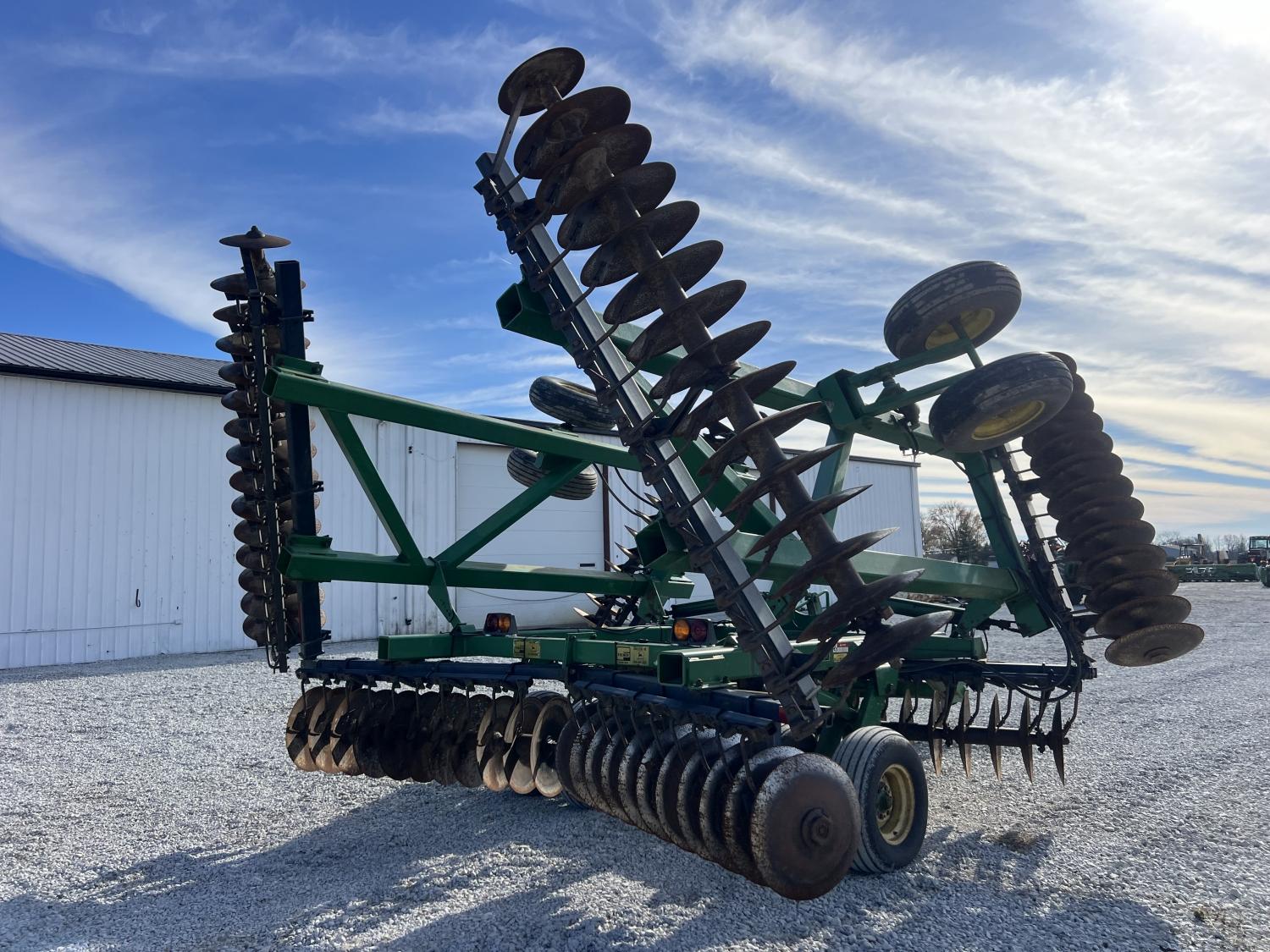 John Deere 630 Disk