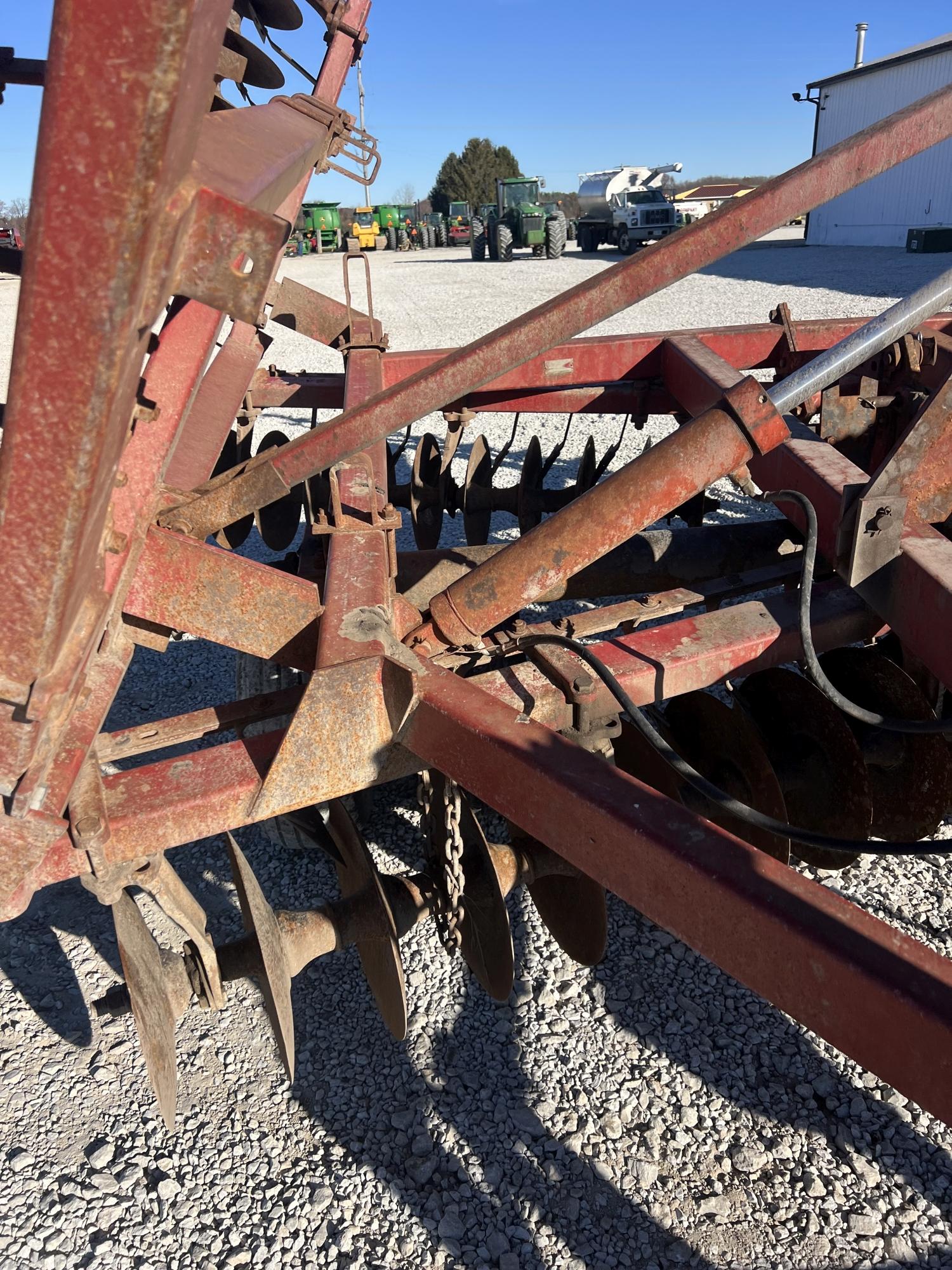 International 490 Disk