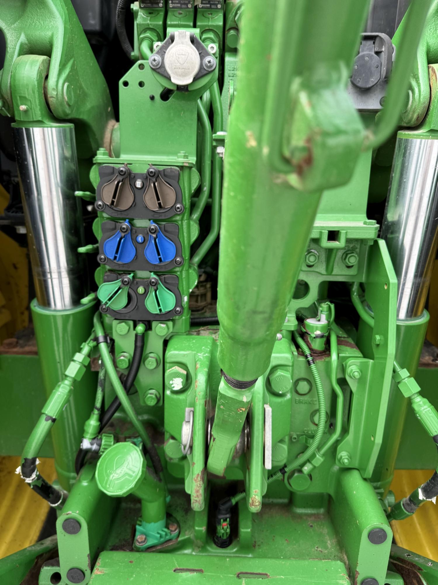 John Deere 6175R, 2017