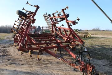 Case IH 4600 Field Cultivator