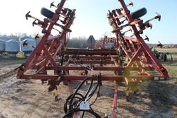 Case IH 4600 Field Cultivator