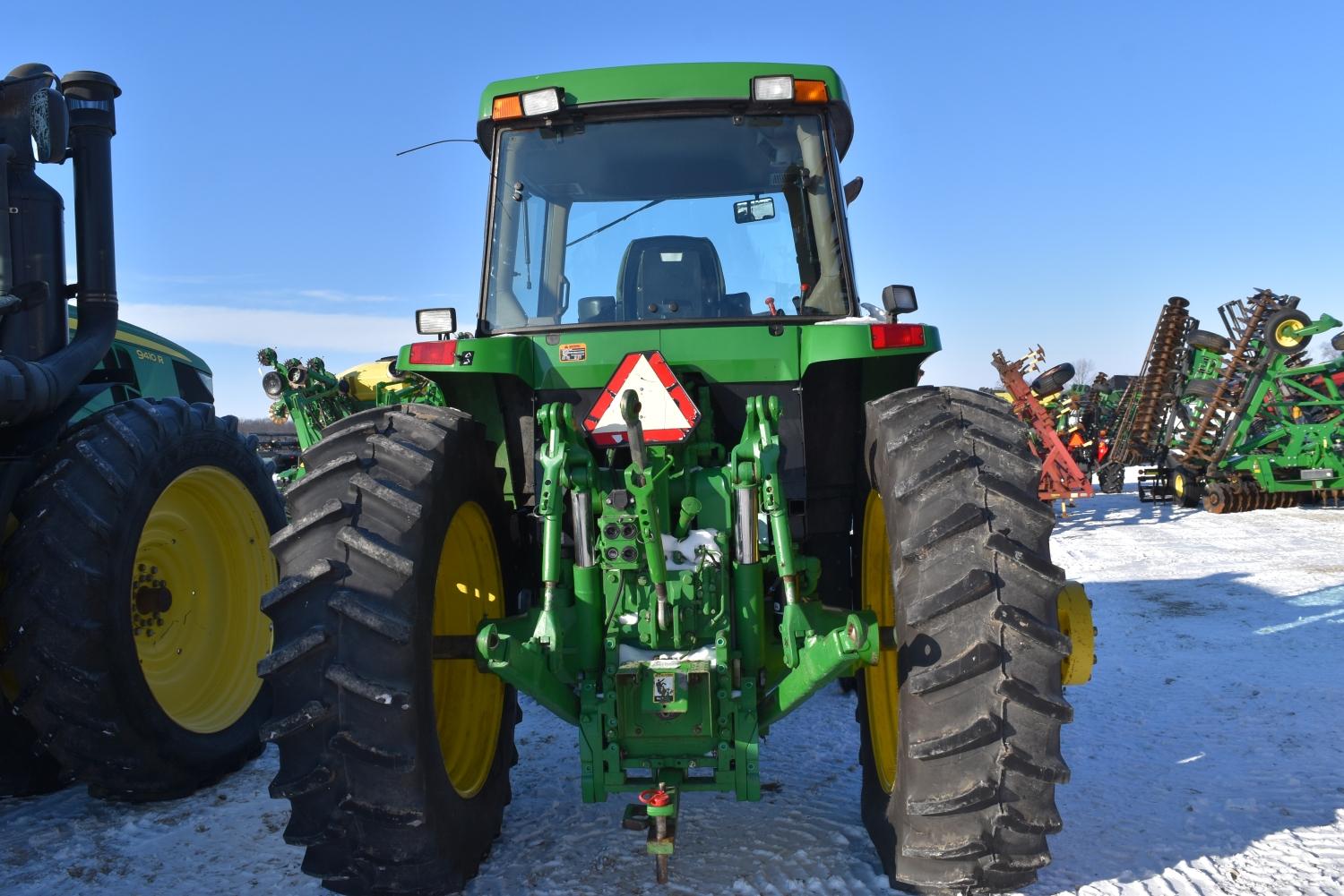 John Deere 7800 Tractor
