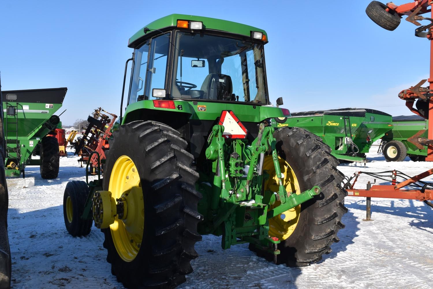 John Deere 7800 Tractor