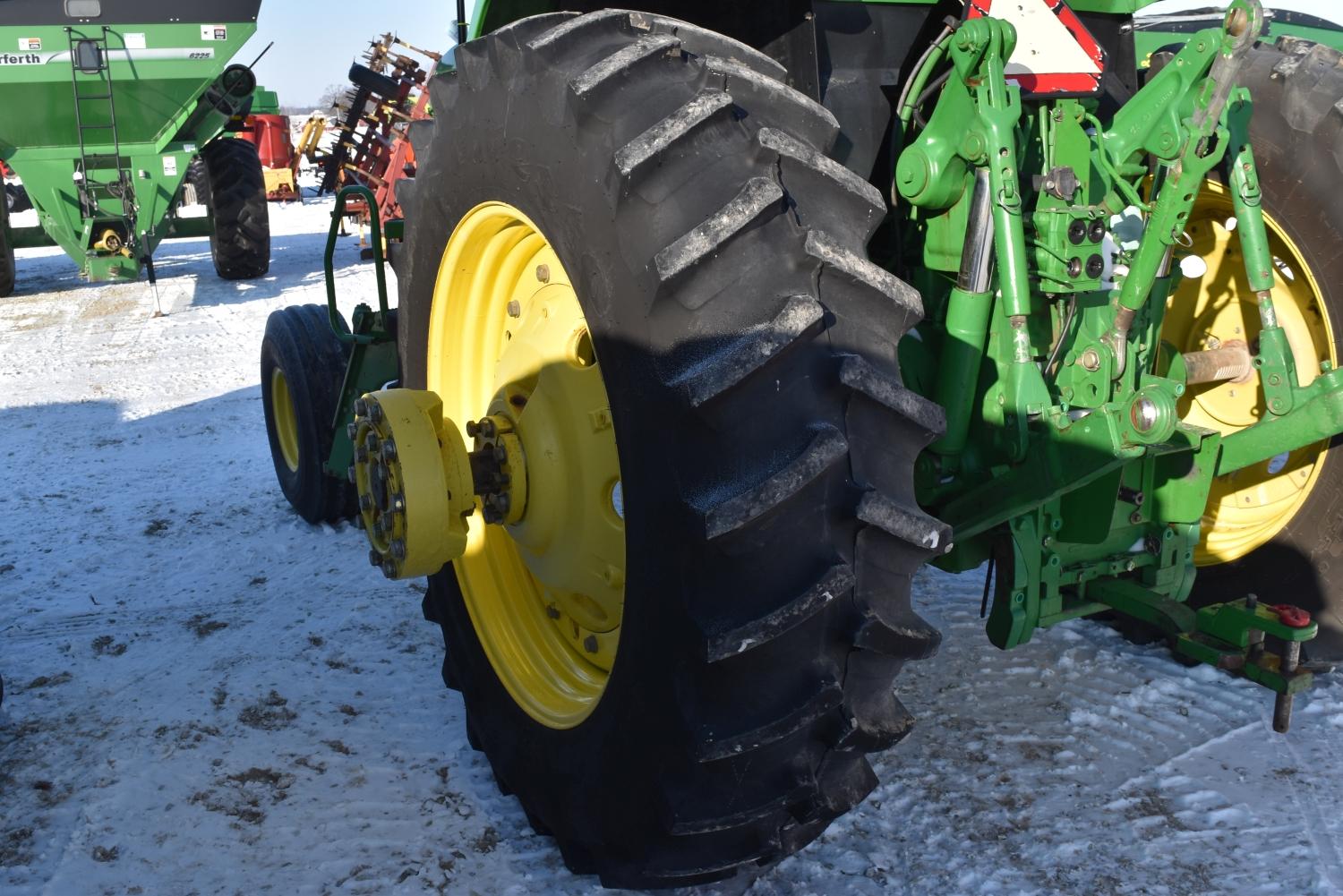 John Deere 7800 Tractor