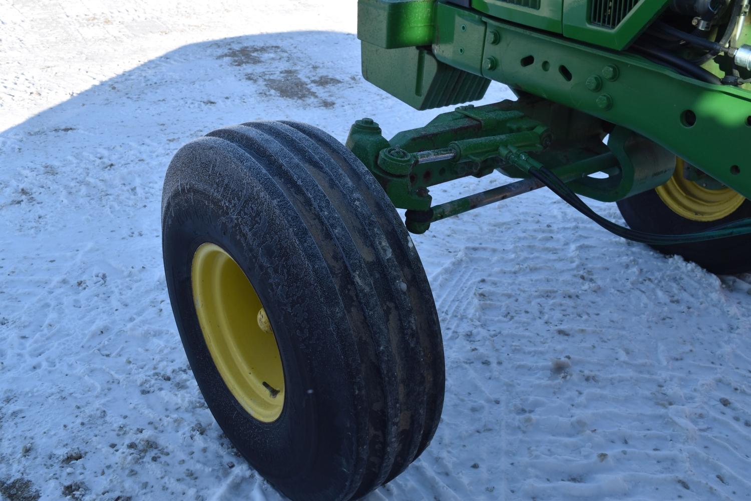 John Deere 7800 Tractor