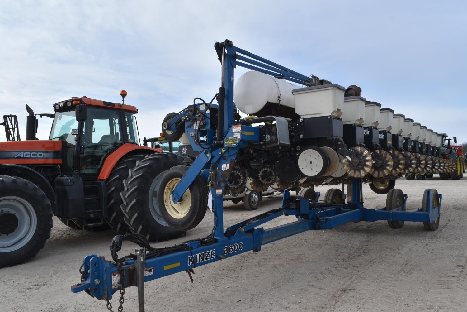 Kinze 3600 Planter, 2006