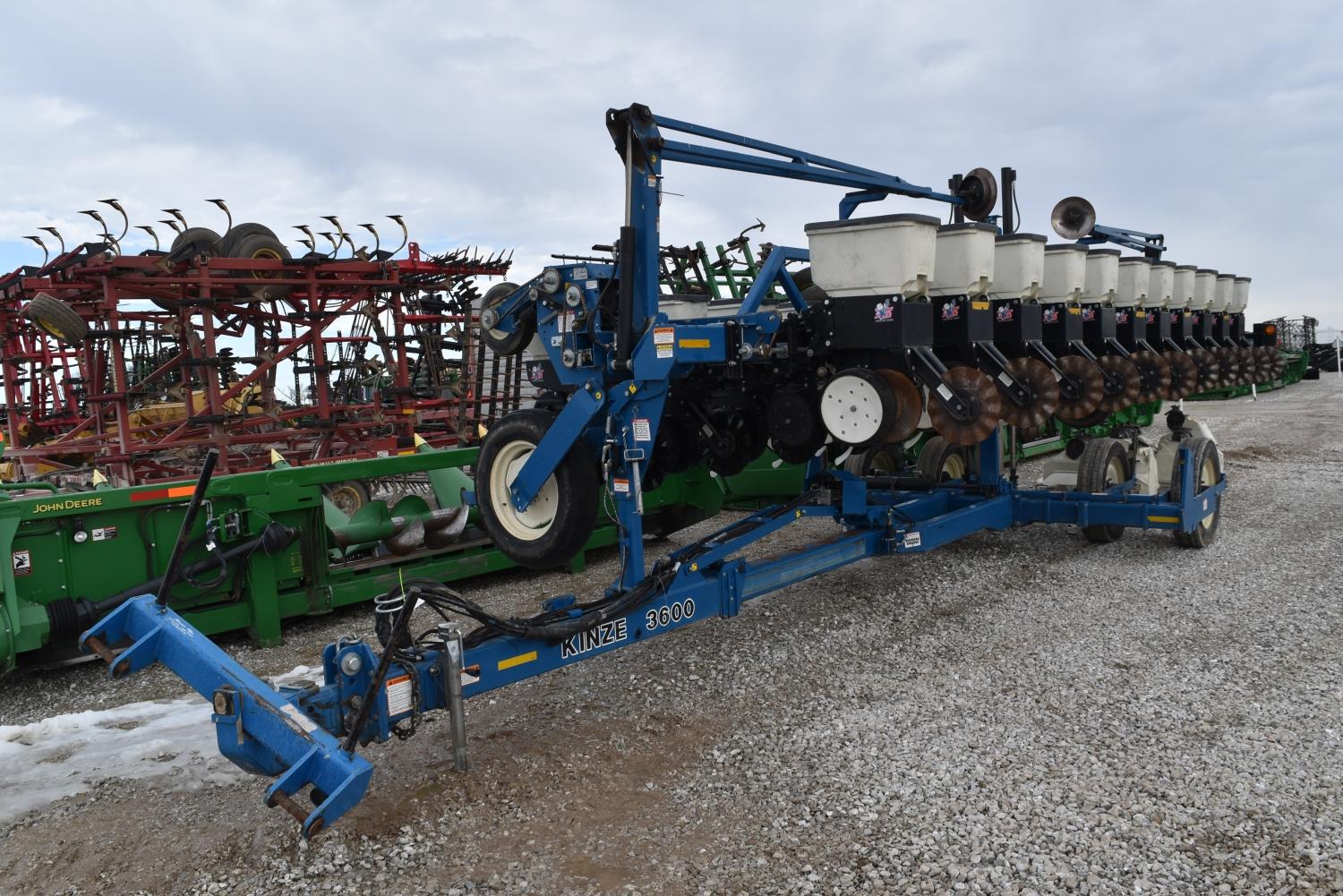 Kinze 3600 Planter, 2007