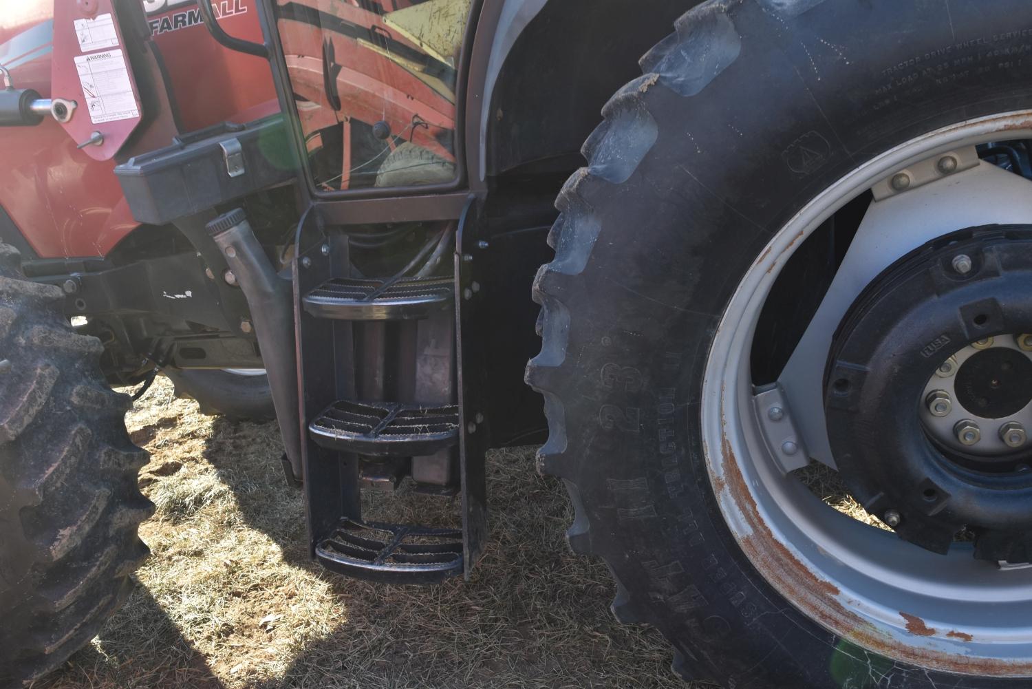 Case IH 120A Farmall