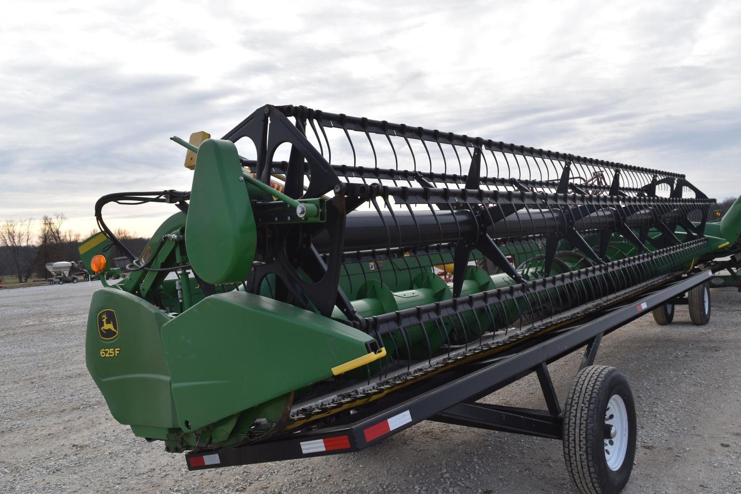 John Deere 625F, 2010