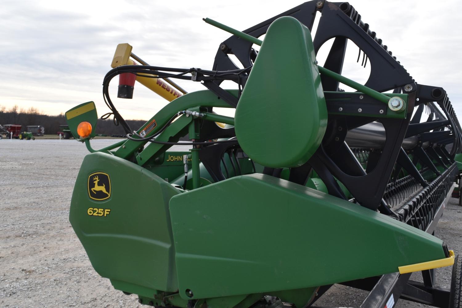 John Deere 625F, 2010