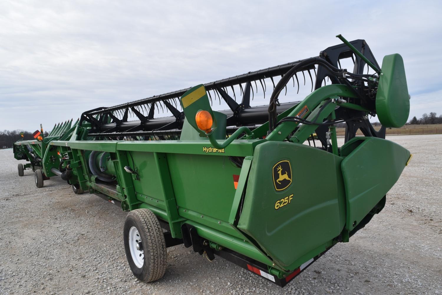 John Deere 625F, 2010
