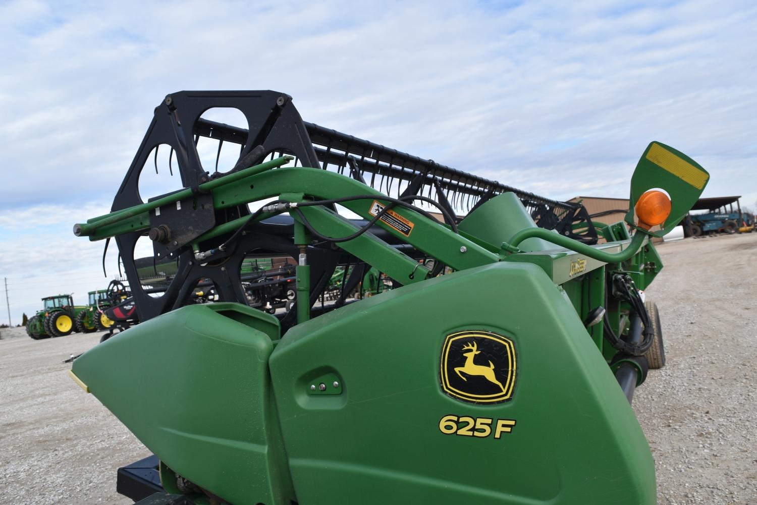 John Deere 625F, 2010