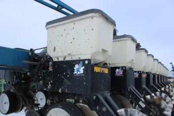 Kinze 2600 Planter