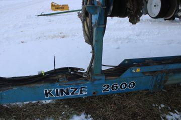 Kinze 2600 Planter