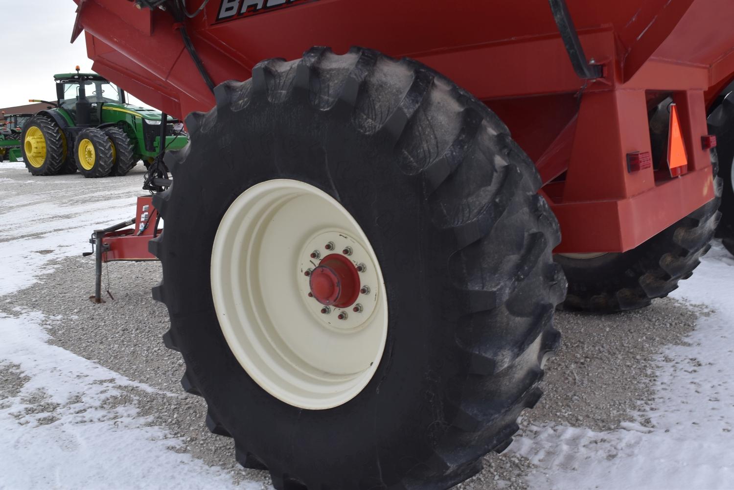 Brent 576 Grain Cart