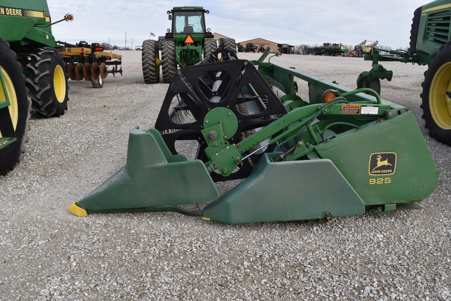 John Deere 925 Grain Platform