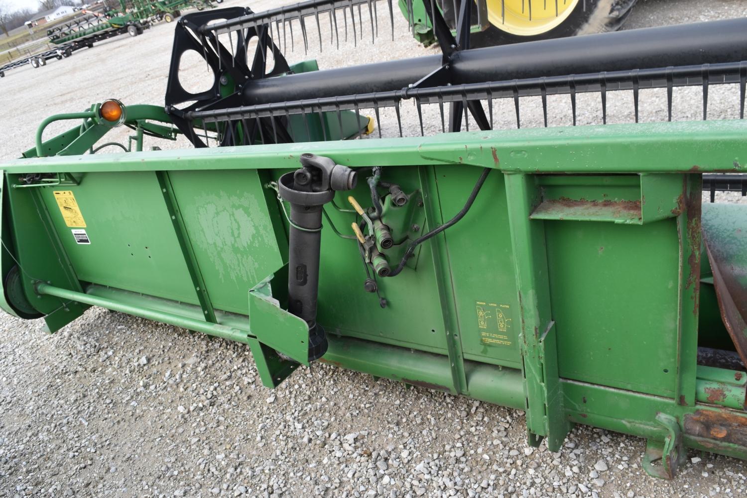 John Deere 925 Grain Platform