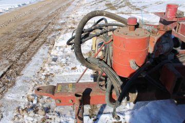 International 800 Cyclone Planter
