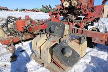 International 800 Cyclone Planter