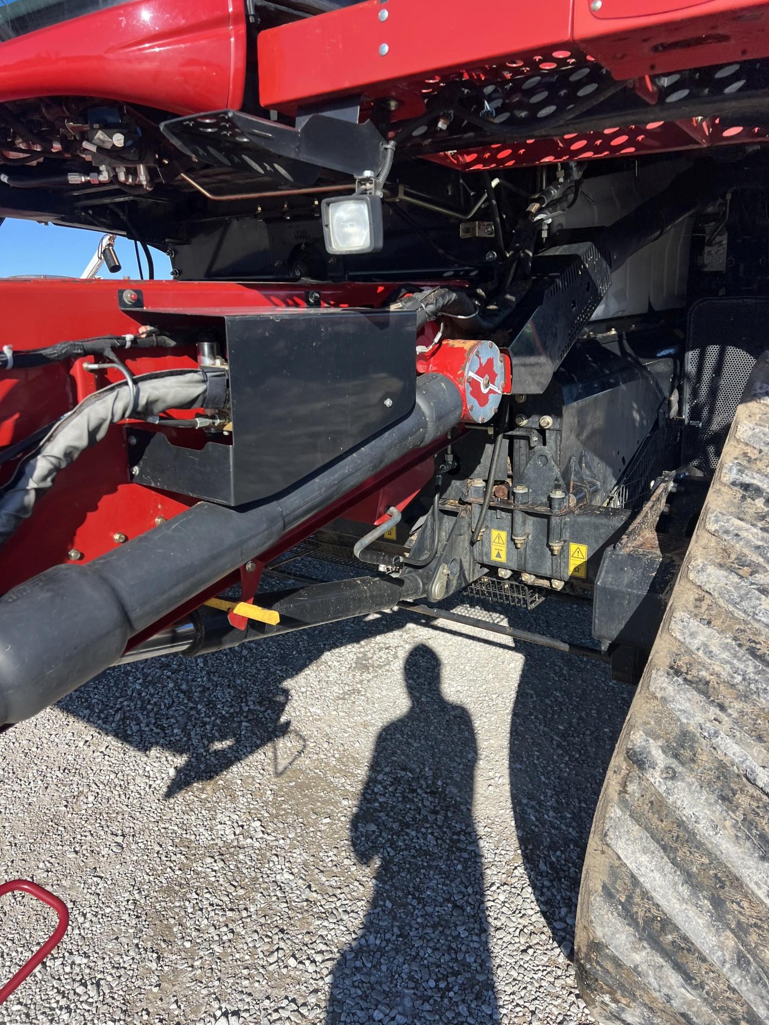Case IH 8240 Combine, 2018