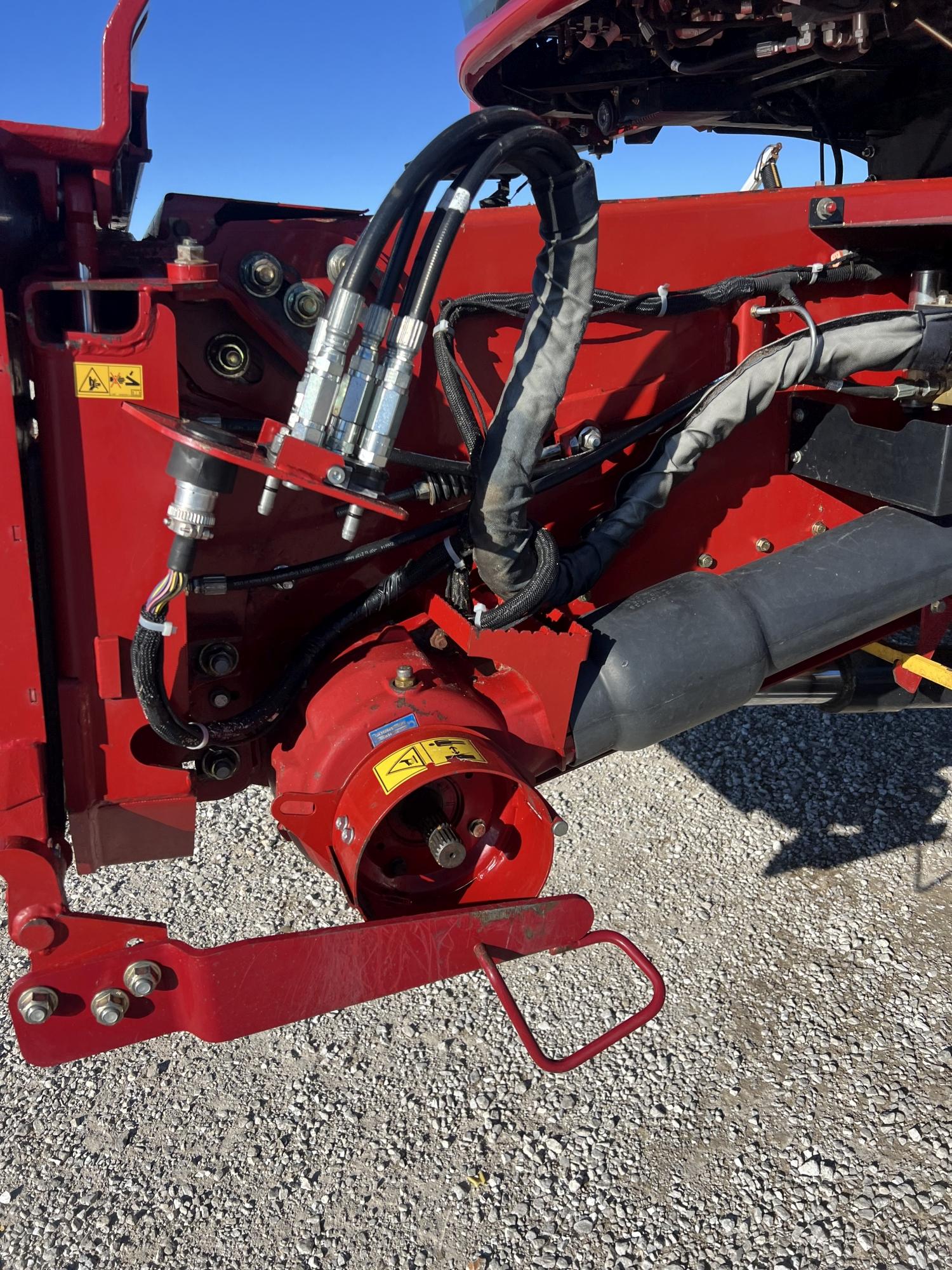 Case IH 8240 Combine, 2018