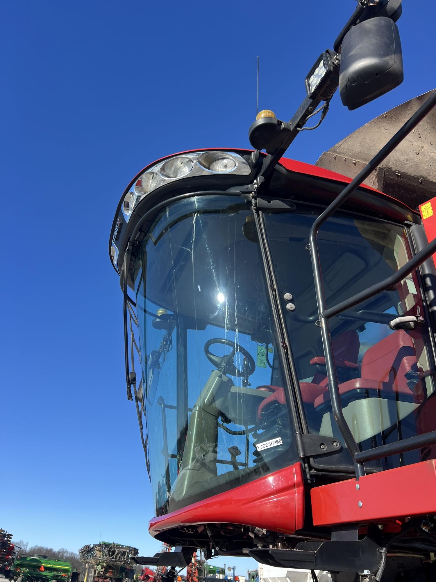 Case IH 8240 Combine, 2018
