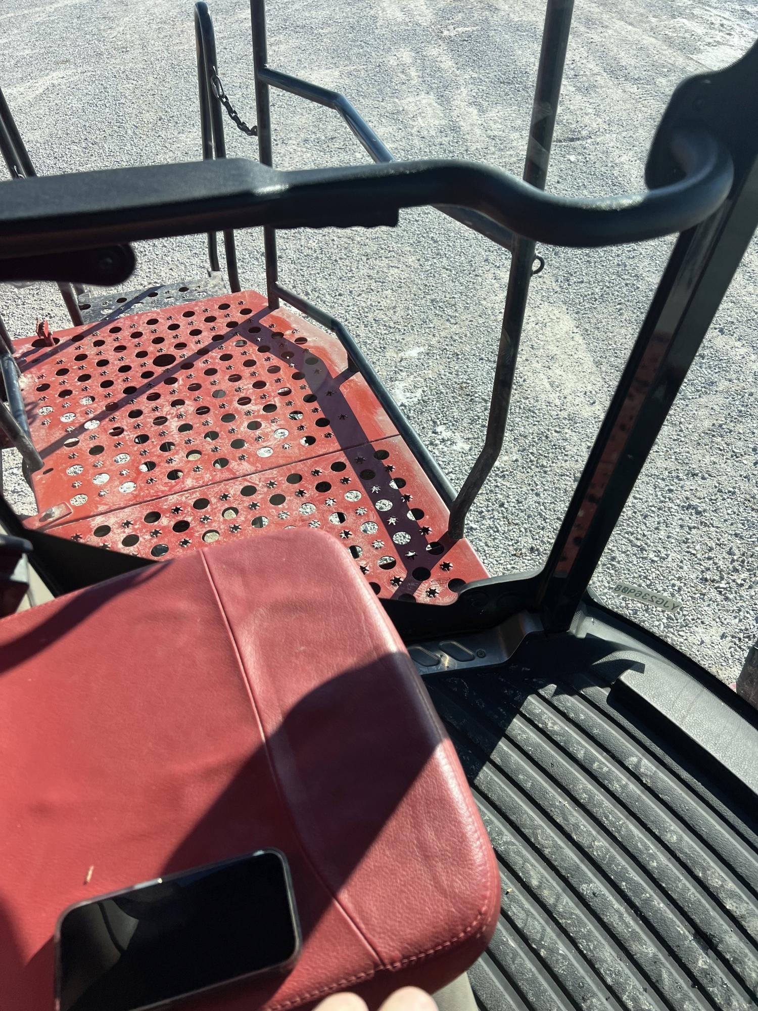 Case IH 8240 Combine, 2018