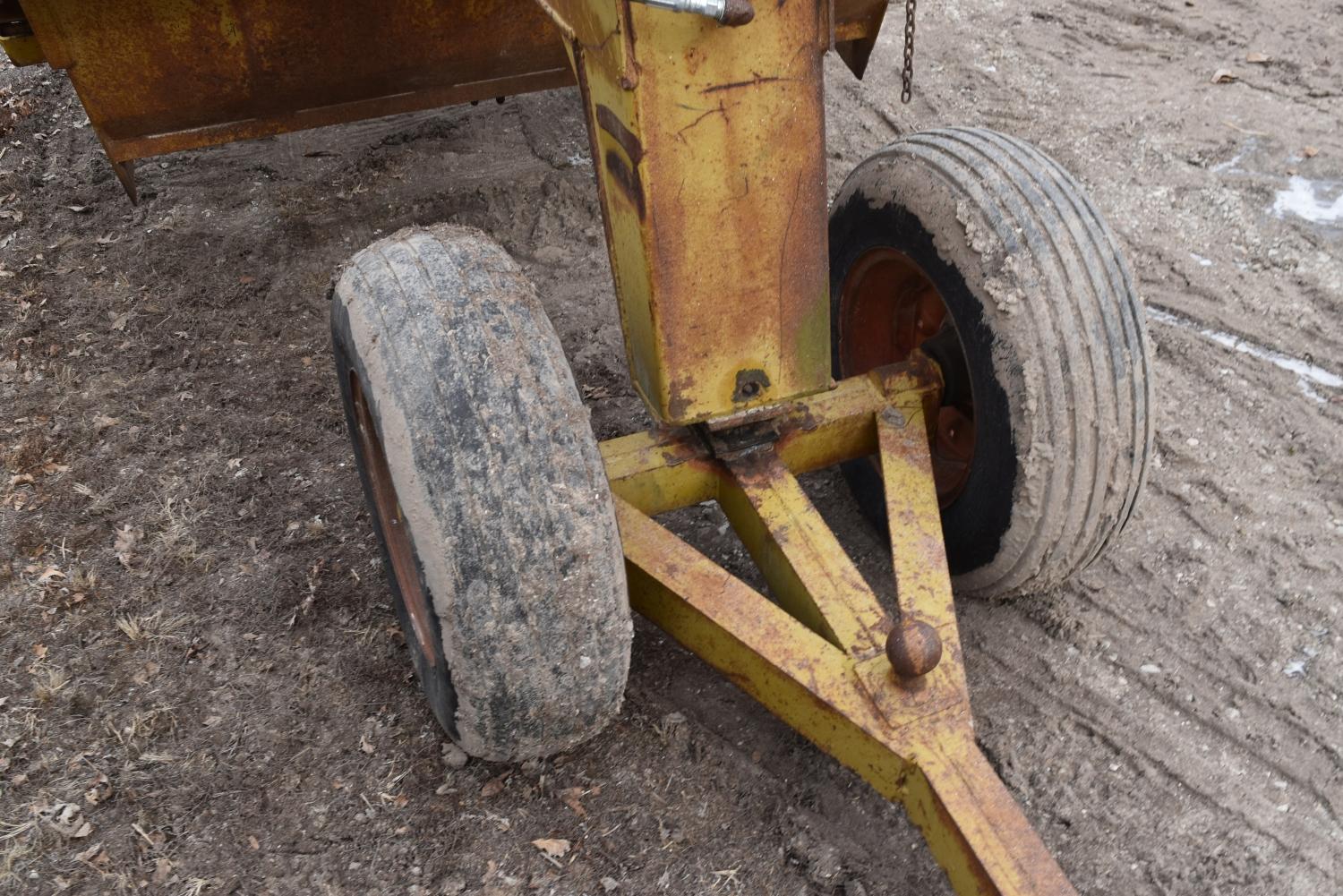 Eversman 6-Yard Dirt Scoop
