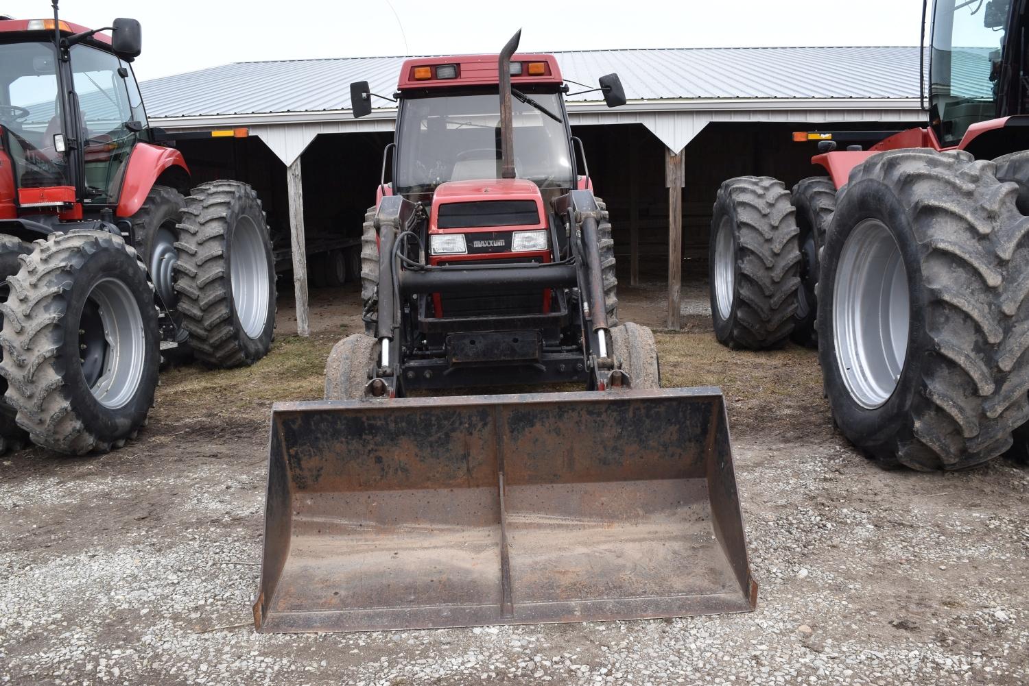 Case IH 5230 Tractor, 1994