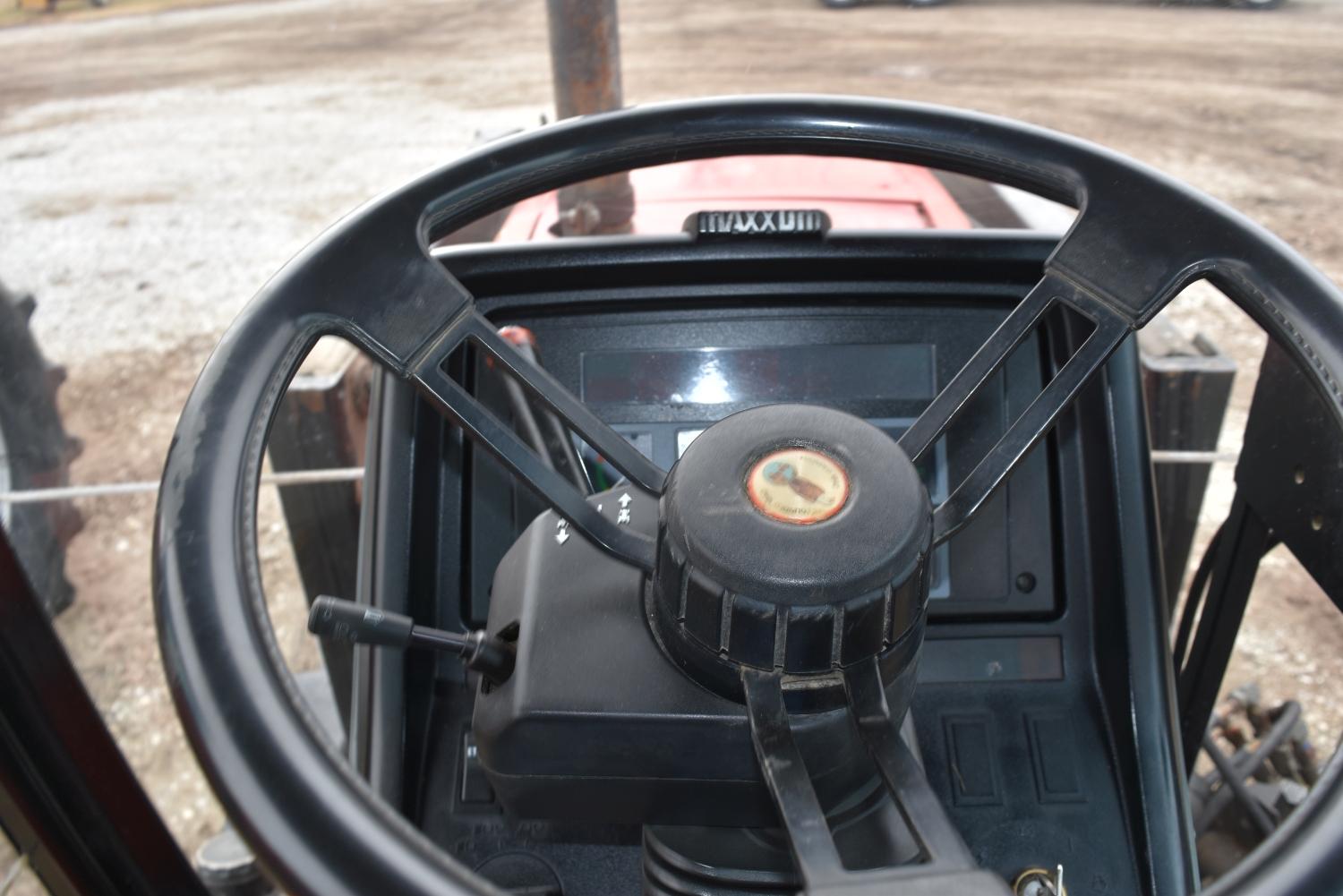 Case IH 5230 Tractor, 1994
