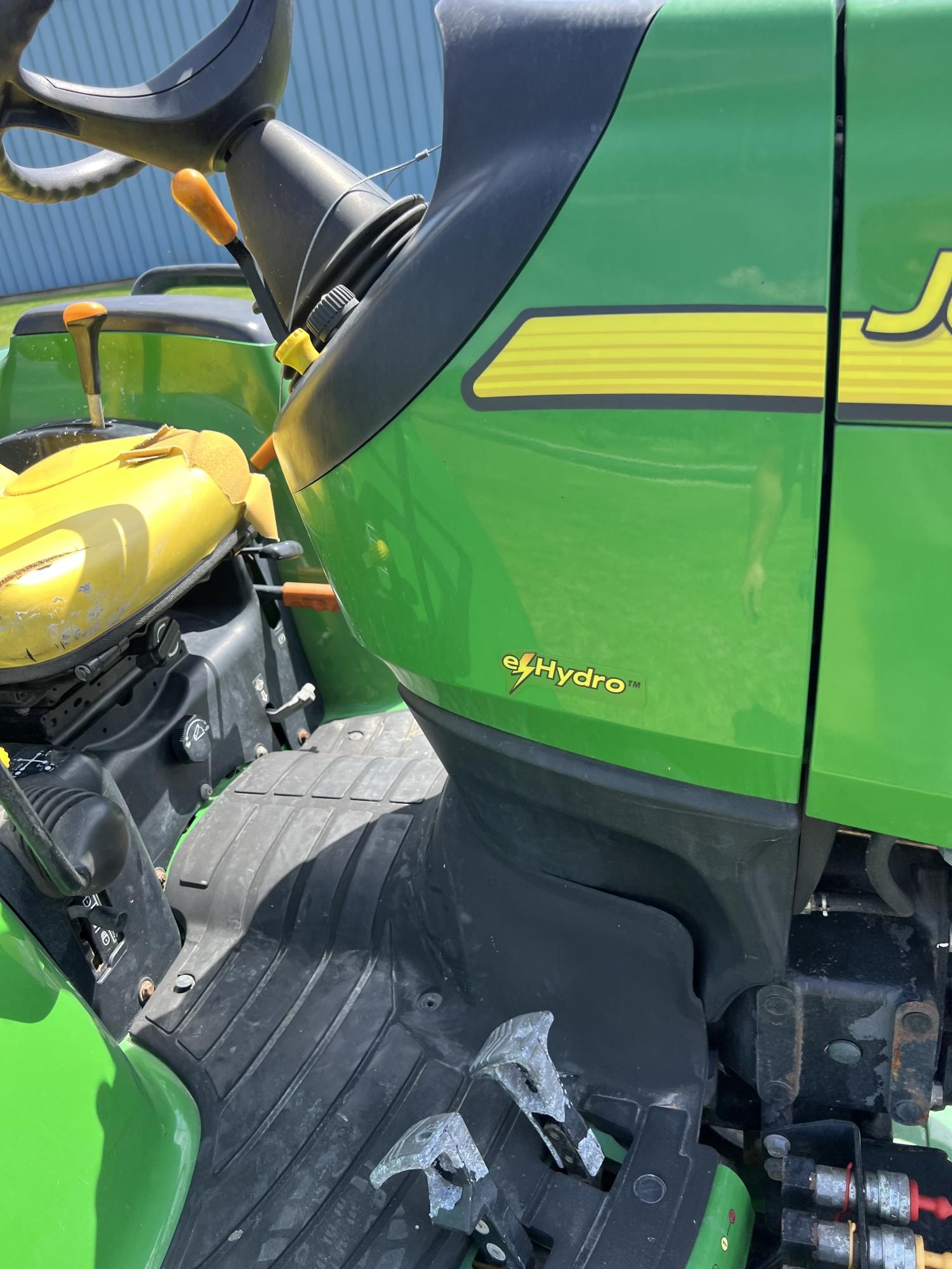 John Deere 3320 Tractor