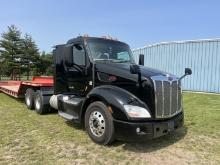 2019 Peterbilt 579 Semi Truck