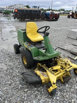 John Deere F725 Mower