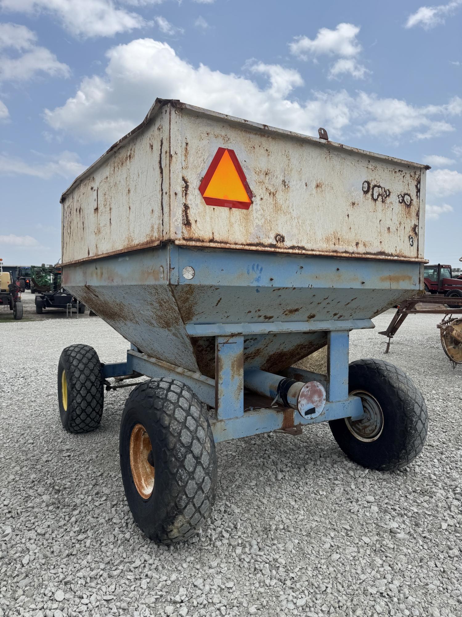 DMI Gravity Wagon