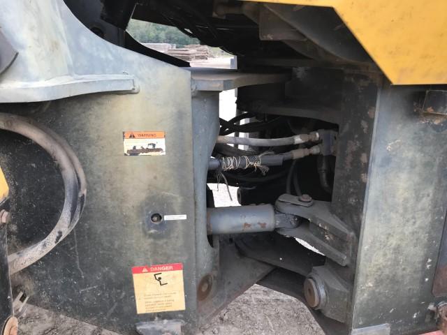 2005 Komatsu WA200-5L articulating wheel loader