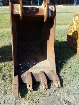 28" EXCAVATOR BUCKET
