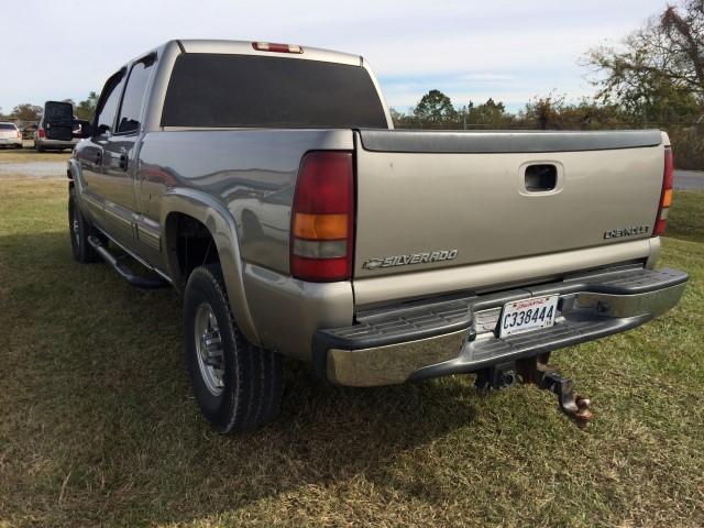 2002 CHEVORLET SILVERADO TAN