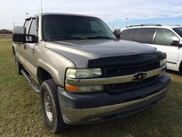 2002 CHEVORLET SILVERADO TAN