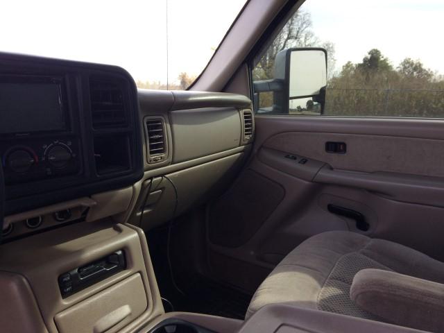 2002 CHEVORLET SILVERADO TAN
