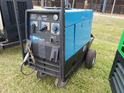 MILLER BOBCAT 250 WELDER