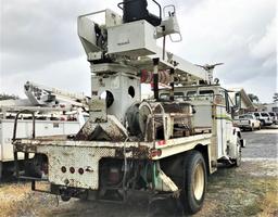 1999 Freightliner Fl70 single axle derrick digger