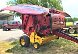 2016 New Holland Roll Belt 450 round baler
