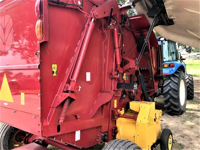 2016 New Holland Roll Belt 450 round baler