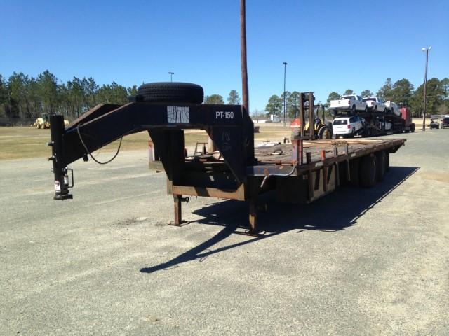 2000 28FT Gooseneck dual axle equipment trailer