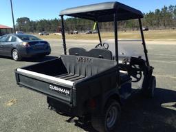 Cushman golf car with dump bed